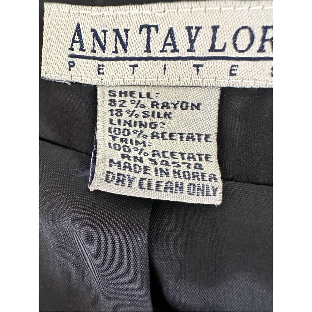 Vintage Ann Taylor Petites velvet vest with buttons, size 12P - Picture 3 of 7